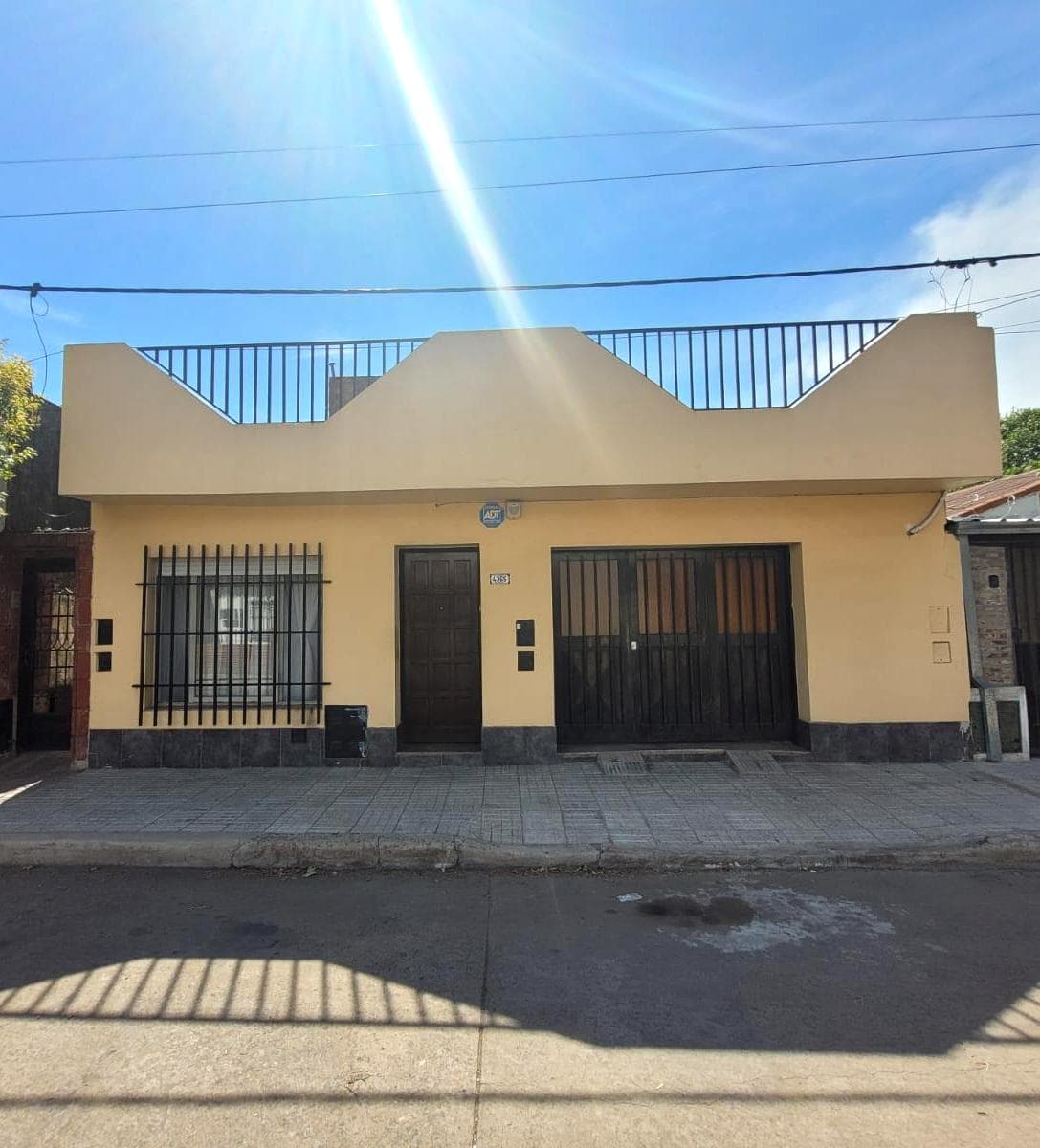 VENTA/PERMUTA Casa 3 dormitorios. Zona Sur, Rosario - 1