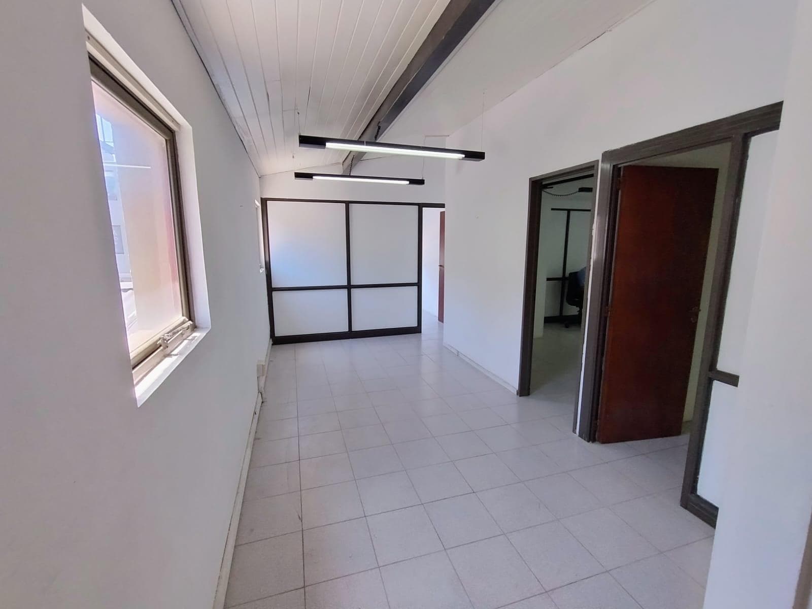 Oficinas en Santa Maria de Tigre - 1