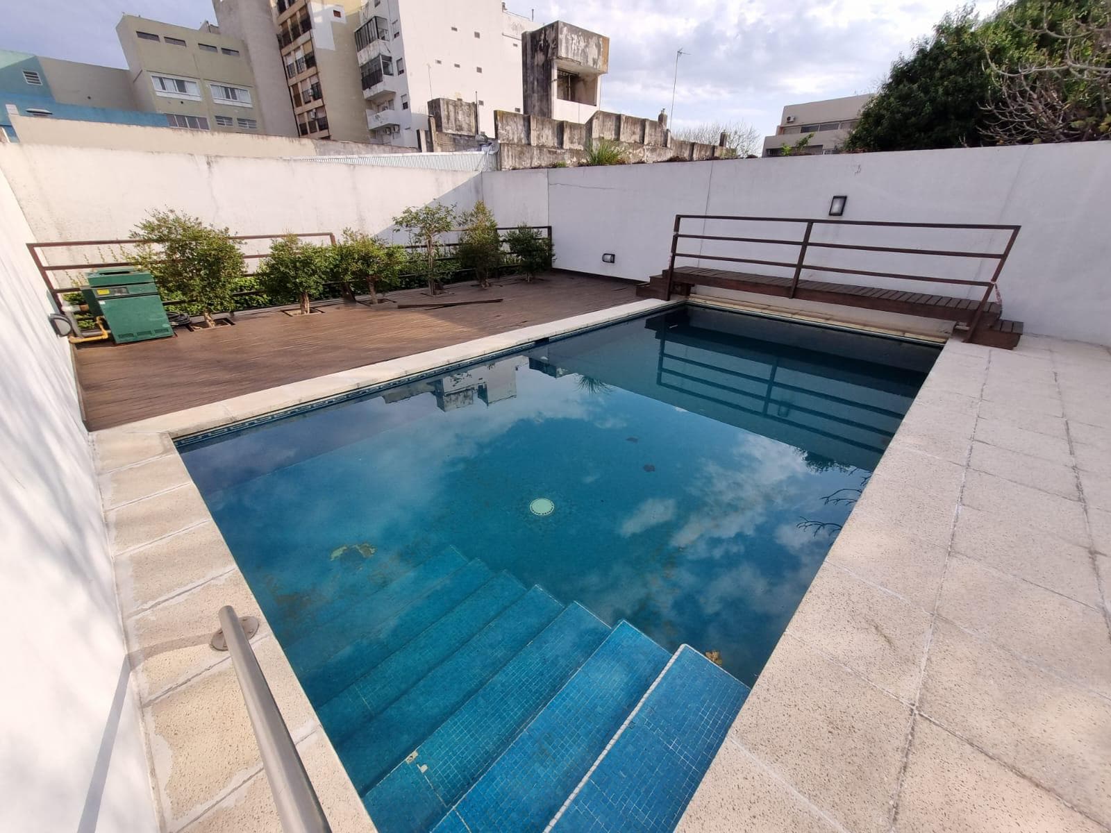 Departamento 3 ambientes amoblados en alquiler con balcon, lavarropas y piscina en colegiales - 1