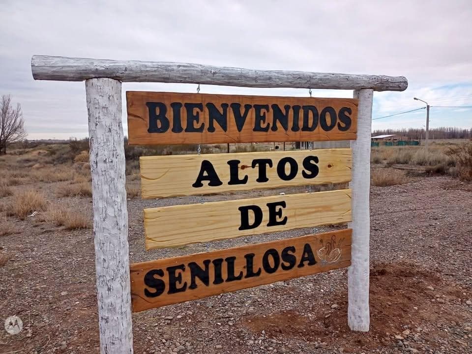 En Venta, Lotes de 360 m2, B° Altos de Senillosa. - 1