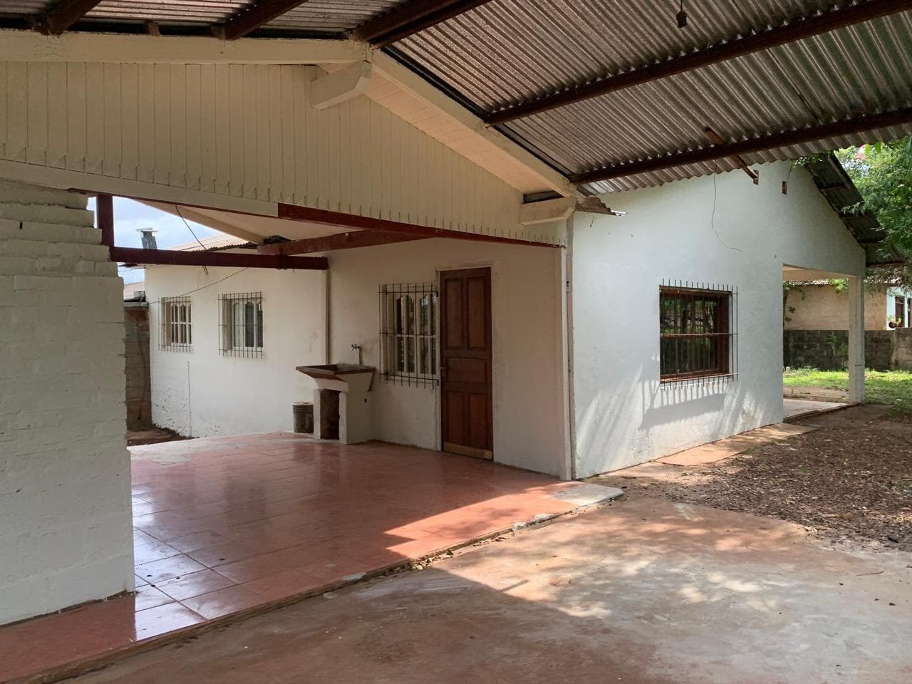 Terreno con mejoras ubicado sobre Av. San Martin Km1, Eldorado - Misiones - 1