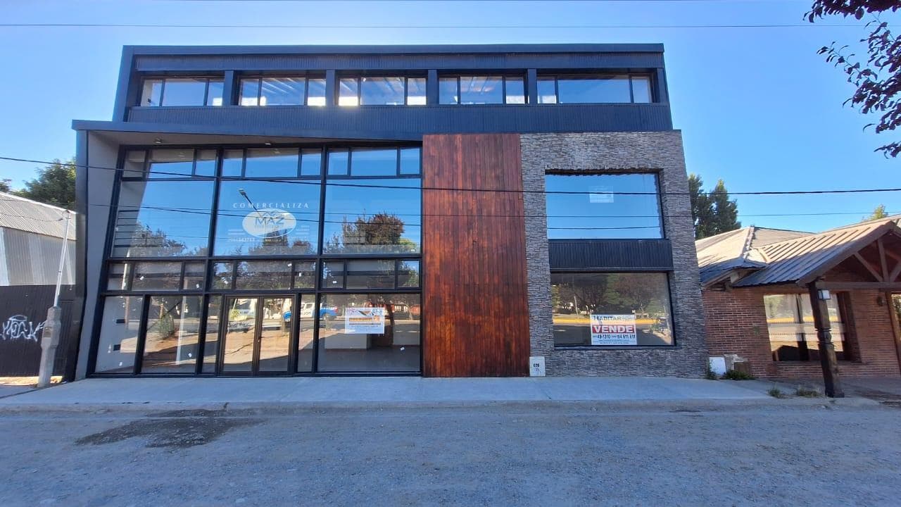 En Venta, Local Comercial, Con Frente de Ruta, Junin de los Andes. - 1