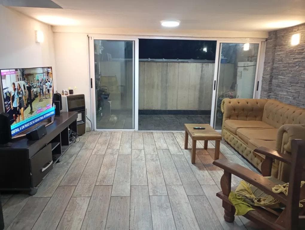 Departamento en venta - 3 Dormitorios 2 Baños - Cochera - 105Mts2 - Esteban Echeverría - 1