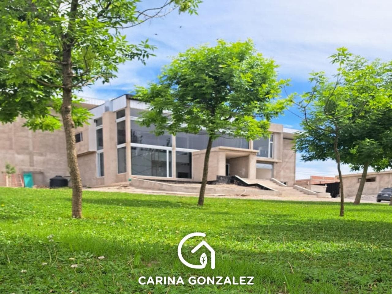 Edificio Comercial en Centenario base operativa - 1