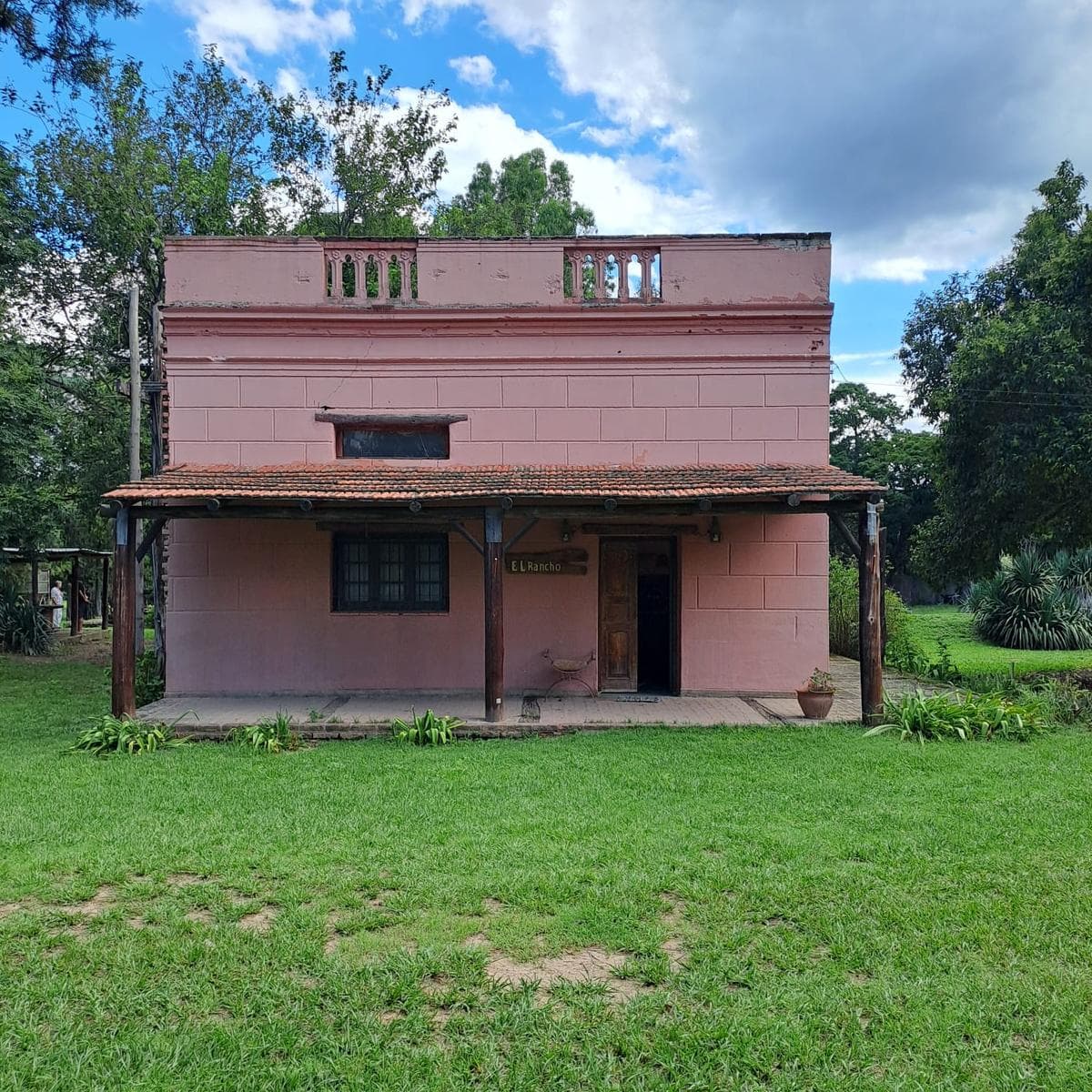 Alquiler temporario en Falda del Carmen. PILETA, QUINCHO y ASADOR - 1