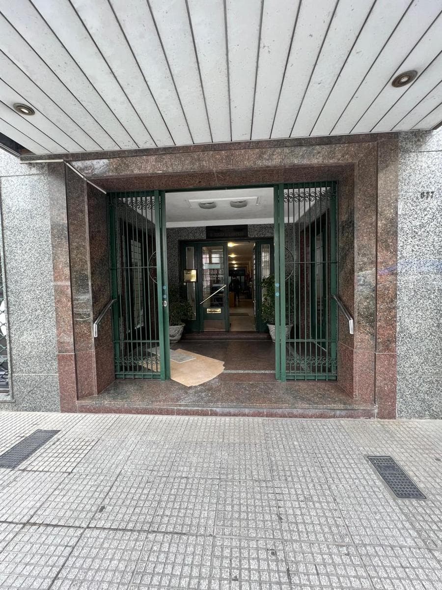 Oficina en La Plata - 1
