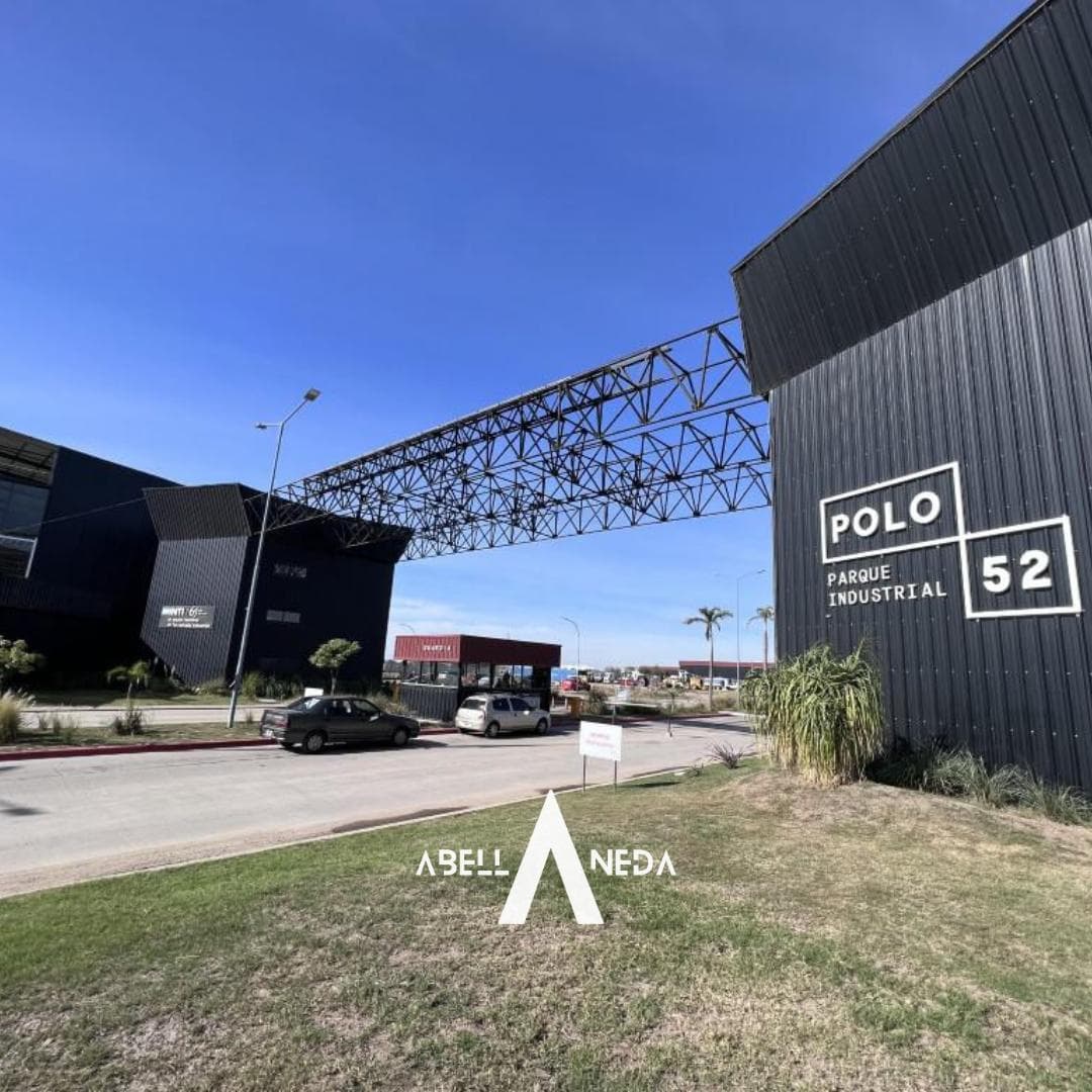 Galpón en Polo 52 - 1