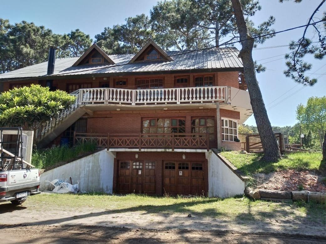 Venta - Mar Azul – Block 2 Locales Y 8 Departamentos – Rentabilidad Asegurada - 1