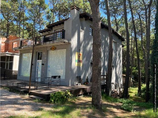 Local mas 2 departamentos en venta - 1