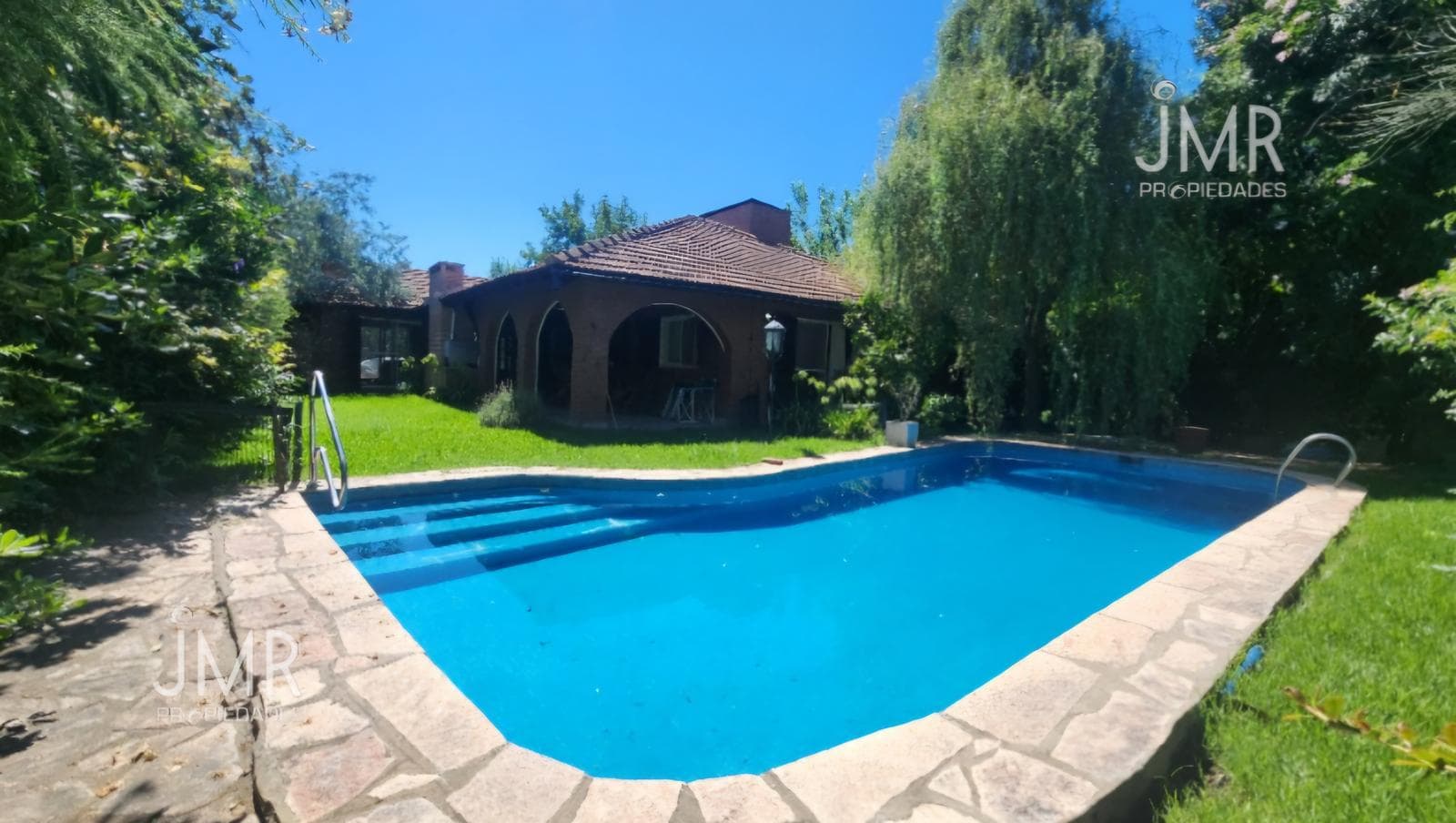 CASA EN VENTA LOS CARDALES COUNTRY CLUB | LOTE AMPLIO | PILETA | 3 DORMITORIOS | Apto Crédito - 1