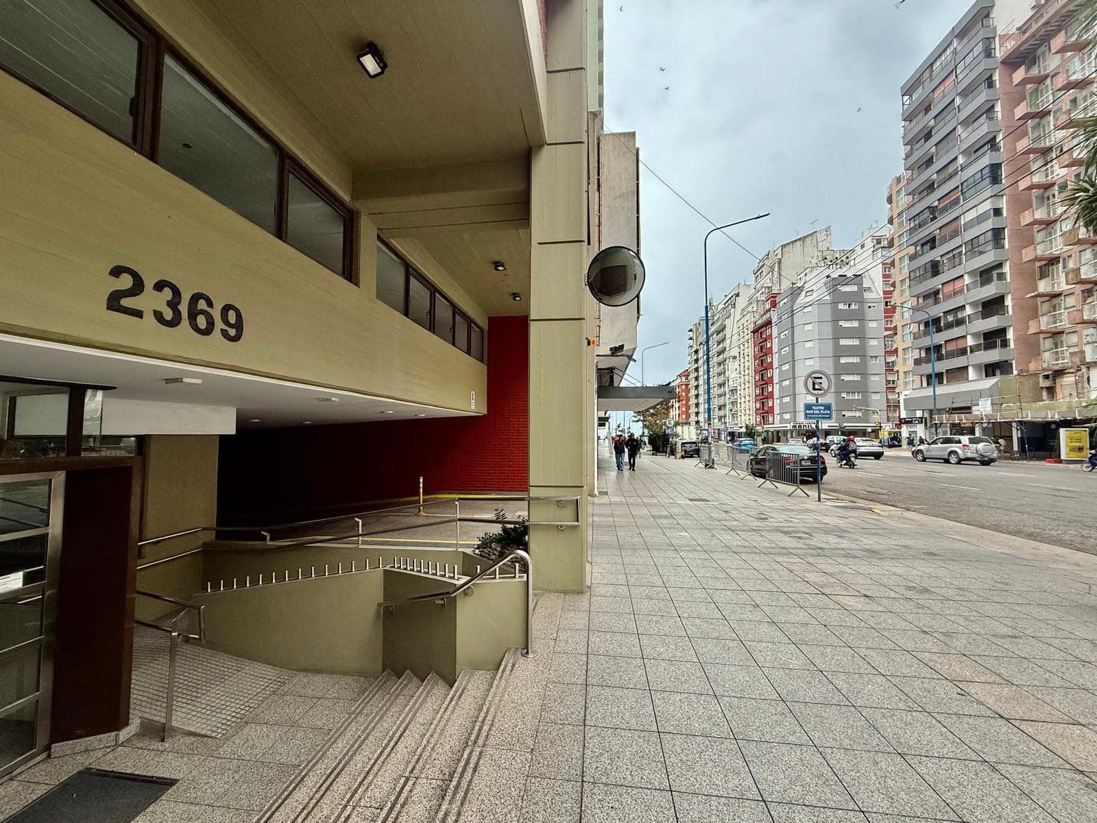 COCHERA EN VENTA SOBRE AV LURO - 1