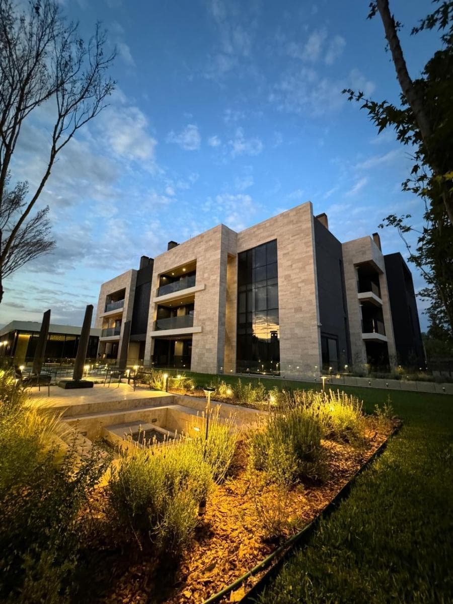 Departamento AMOBLADO en Alquiler en exclusivo Condominio Puro Cerro - 1