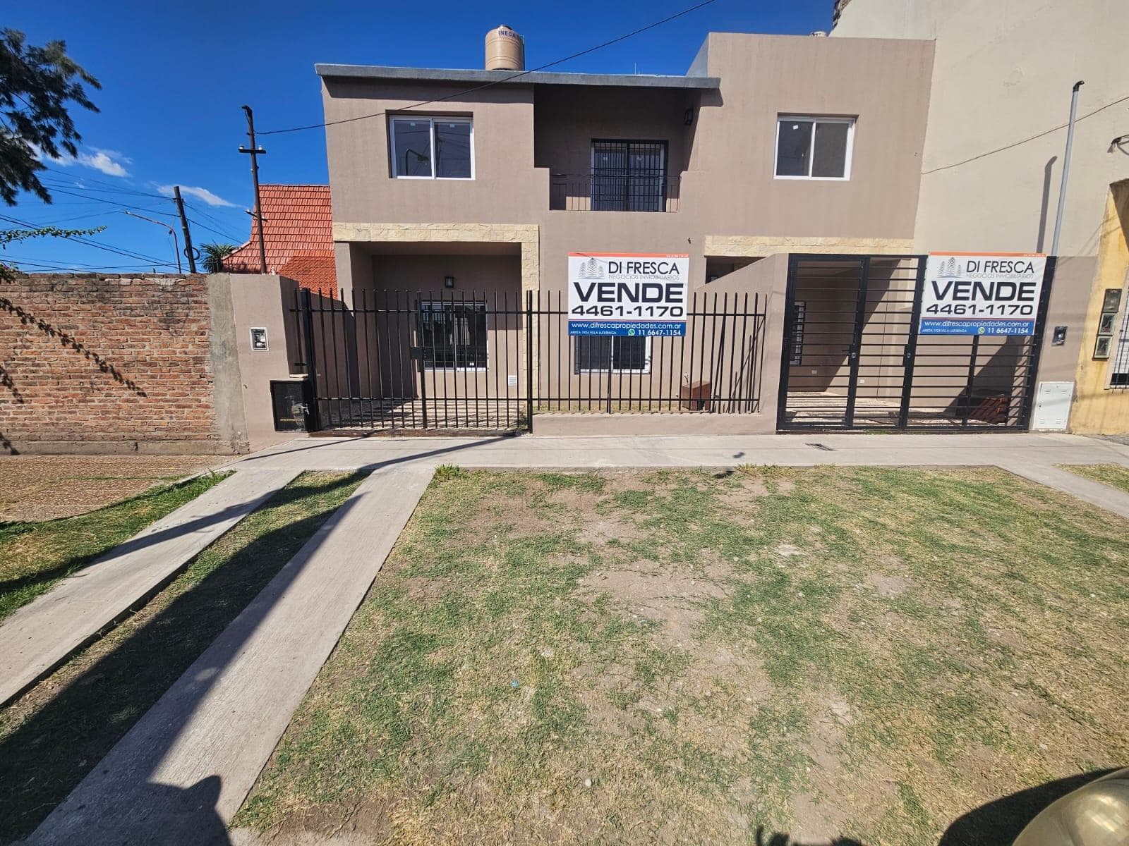 DUPLEX 4 AMB. A ESTERENAR CON PATIO Y GARAGE - 1