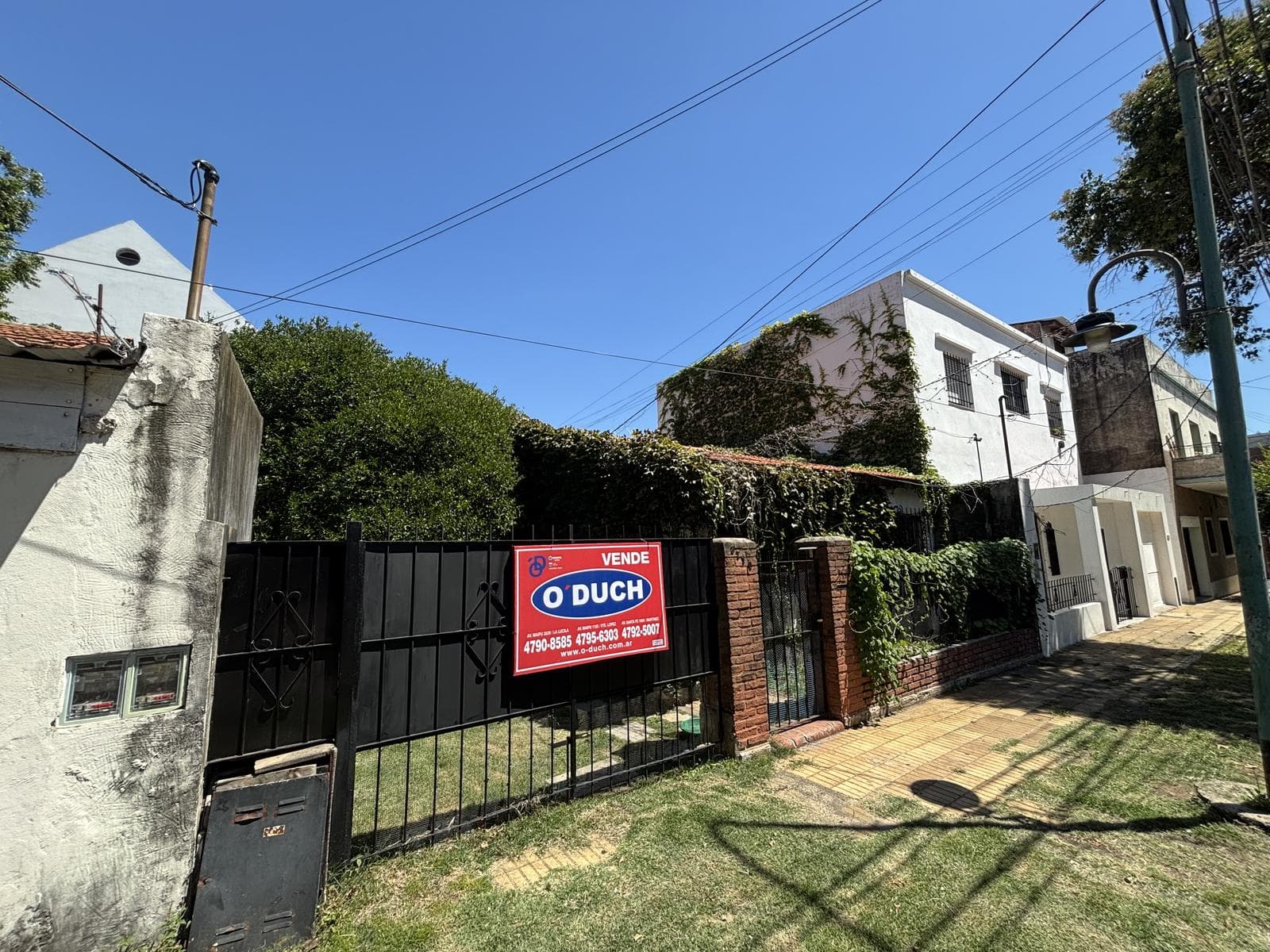 Terreno en 8,66 x 21,13 apto duplex. Olivos. - 1