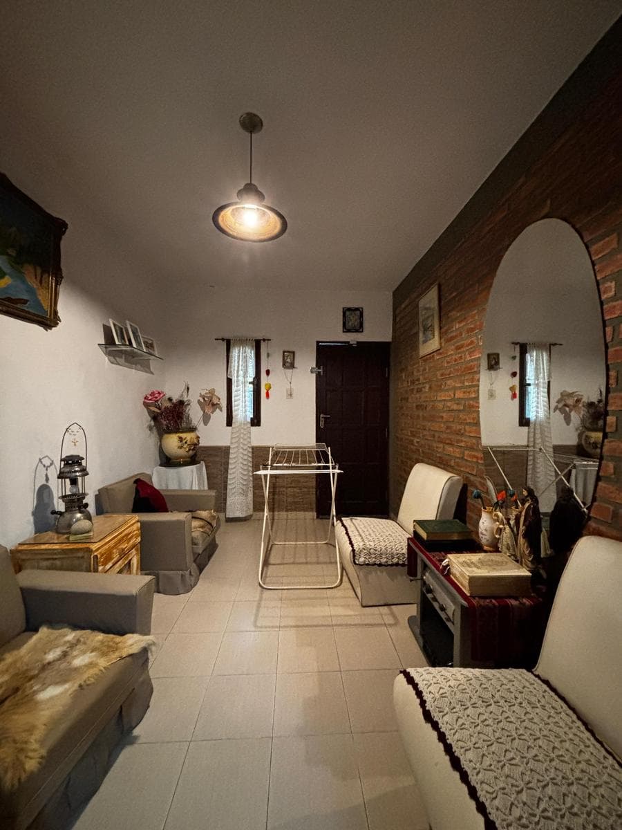 Casa en barrio feliciano sarmiento - 1