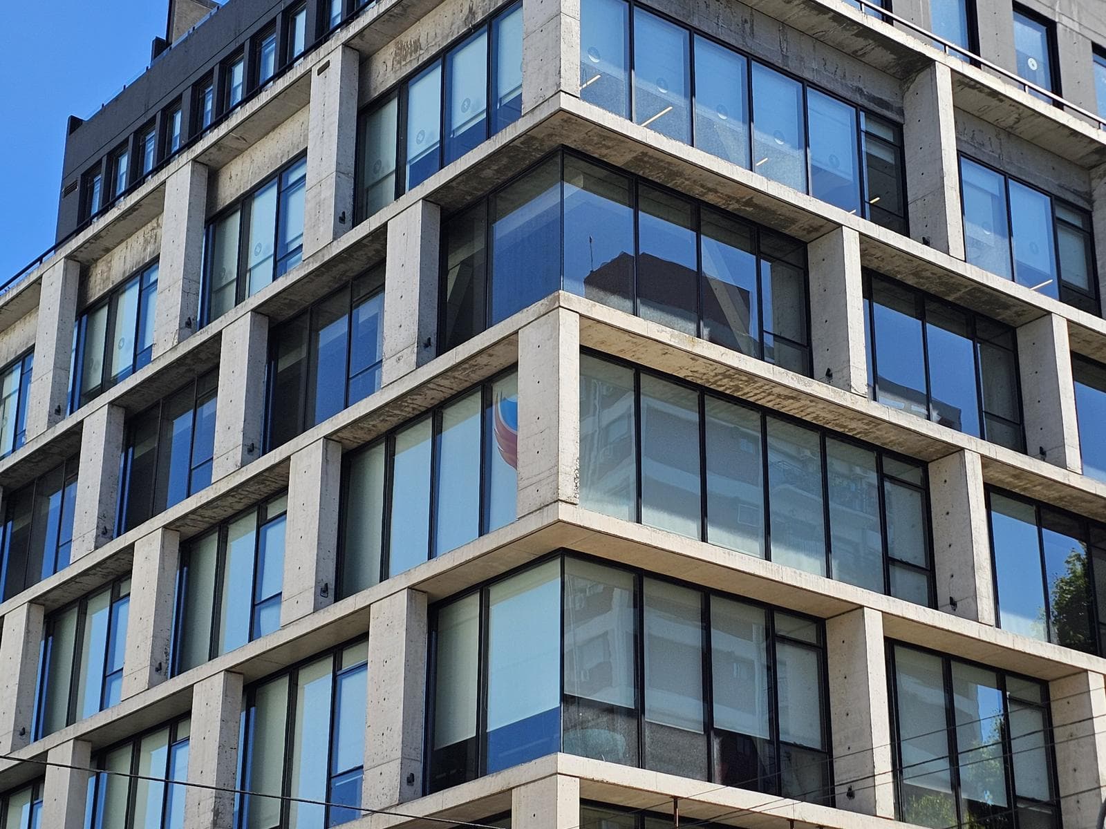 Oficinas plantas libres en alquiler Parque patricios - Distrito tecnológico - Av Caseros 3400 - 1