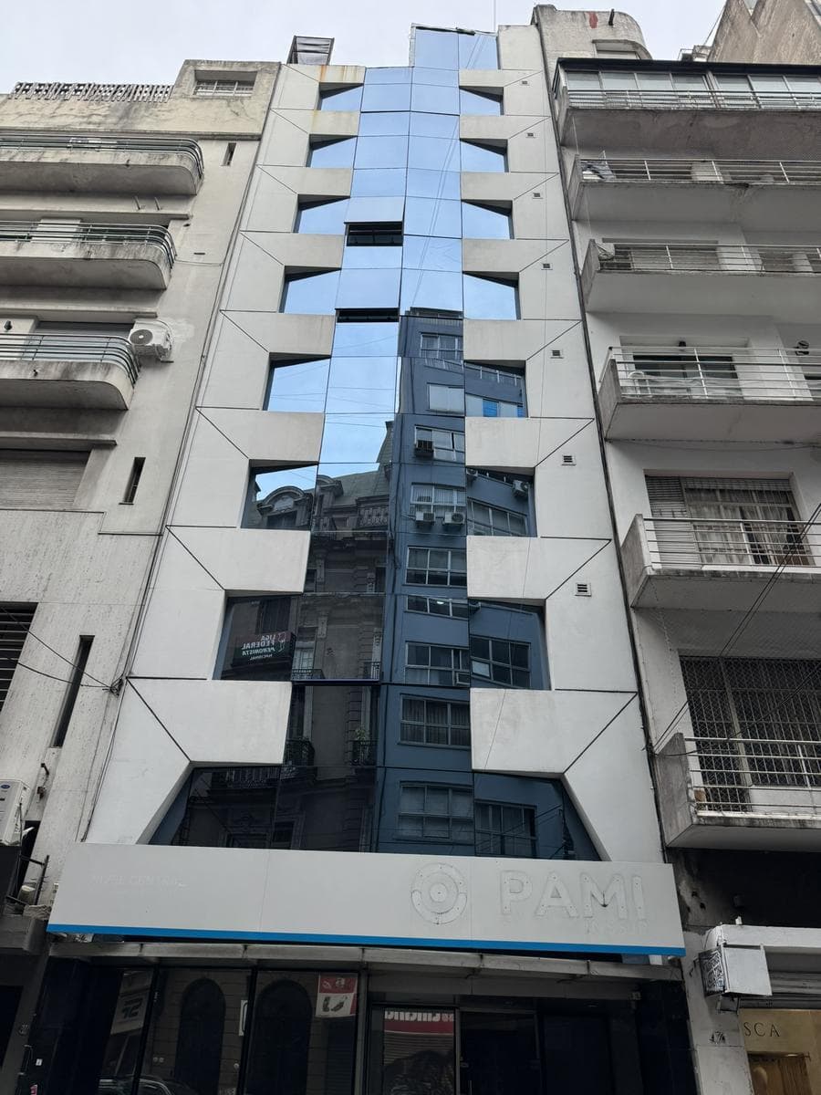 VENTA/ALQUILER – EDIFICIO EN BLOCK CON LOCAL COMERCIAL – MICROCENTRO - 1