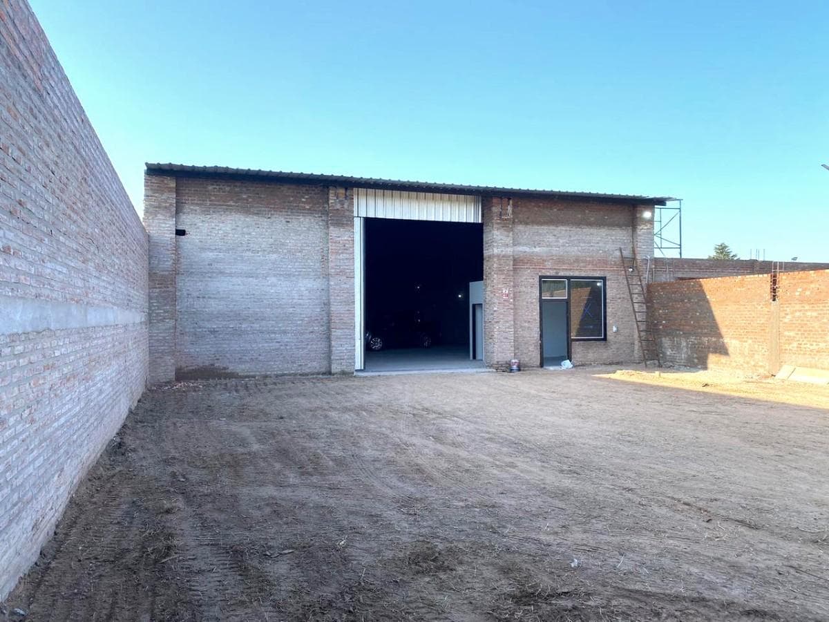 Local en Los Boulevares - 1