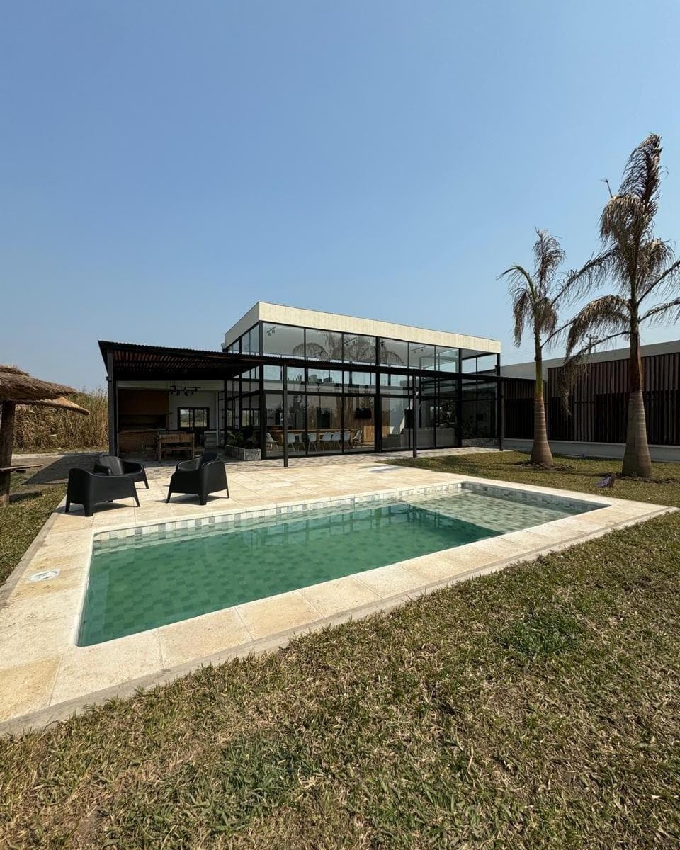 Casa en Venta - 5 Dormitorios 5 Baños - 1000mts2 - San Cosme, Corrientes - 1