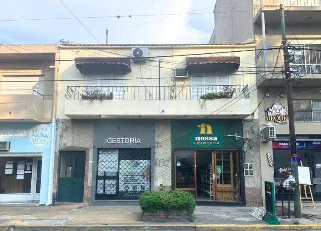 PH Departamento y Local en zona estacion de tren Jose Marmol. - 1