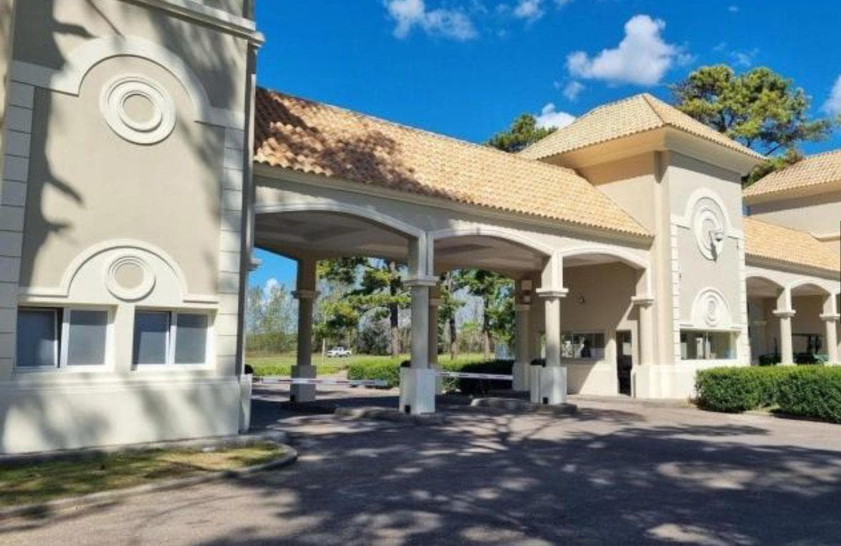 Venta Terreno Barrio Pinares Country Club Capilla del Señor - 1