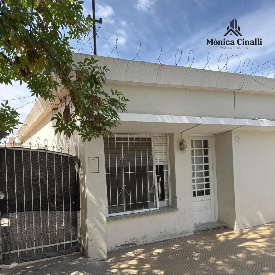 Casa en Villa Regina - 1