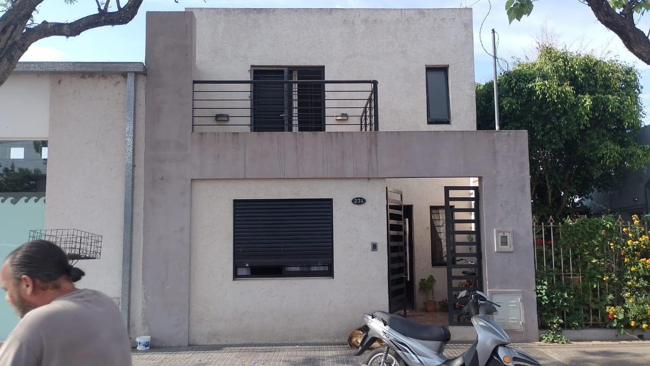 Casa en Barrio Villa Rosas - 1