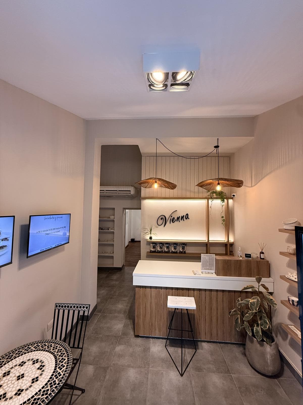 Casa pen alquiler comercial. ideal cafetería, centro médico - 1