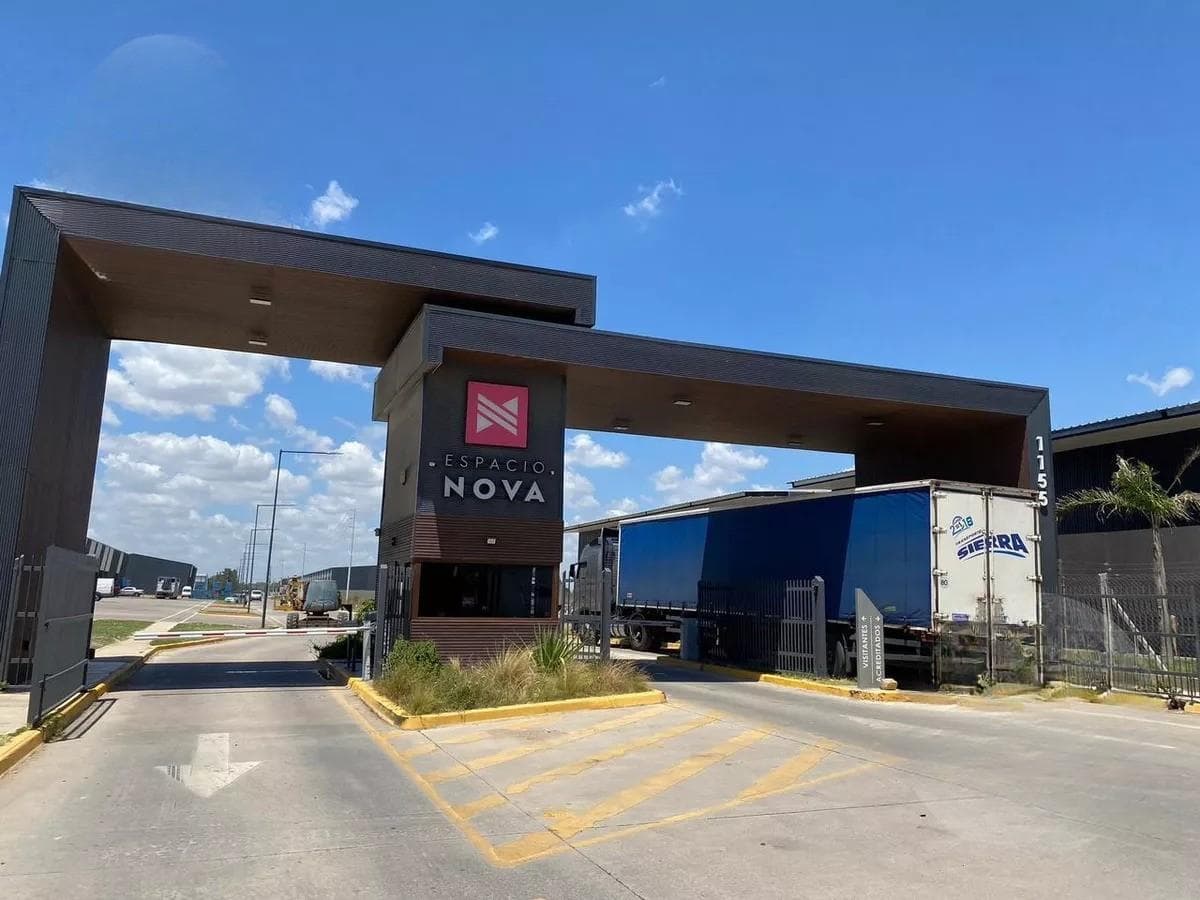 ALQUILER - Nave Industrial de 2300m2 en Espacio Nova, Canning (Ezeiza) - 1