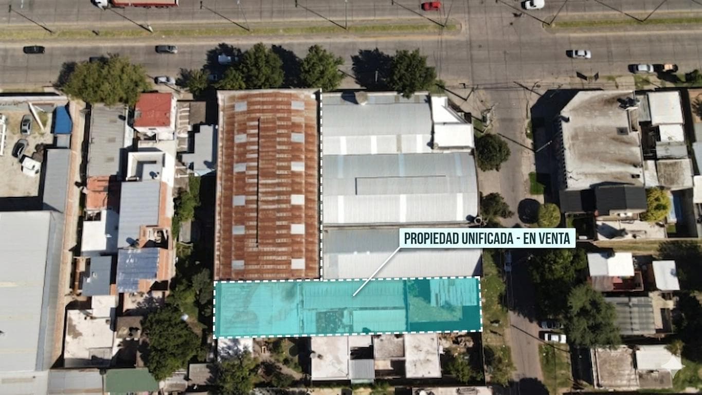 Venta Amplio Galpon Segui y Avellaneda - Bella Vista - 1