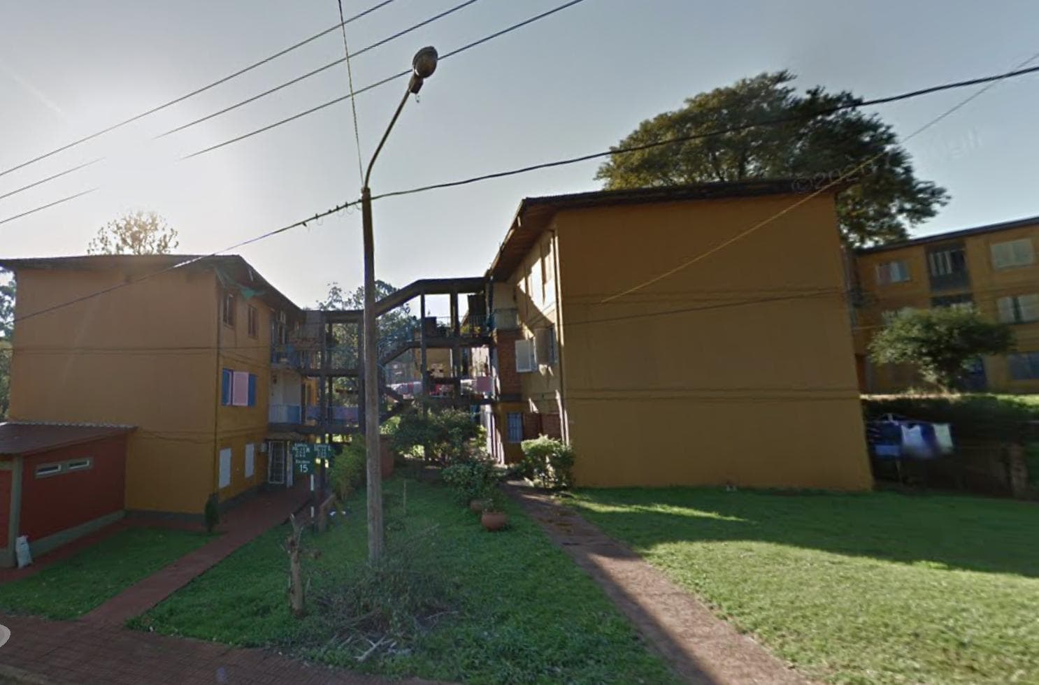 Departamento de 3 dormitorios en VENTA barrio Guacurari Km9 de Eldorado - 1