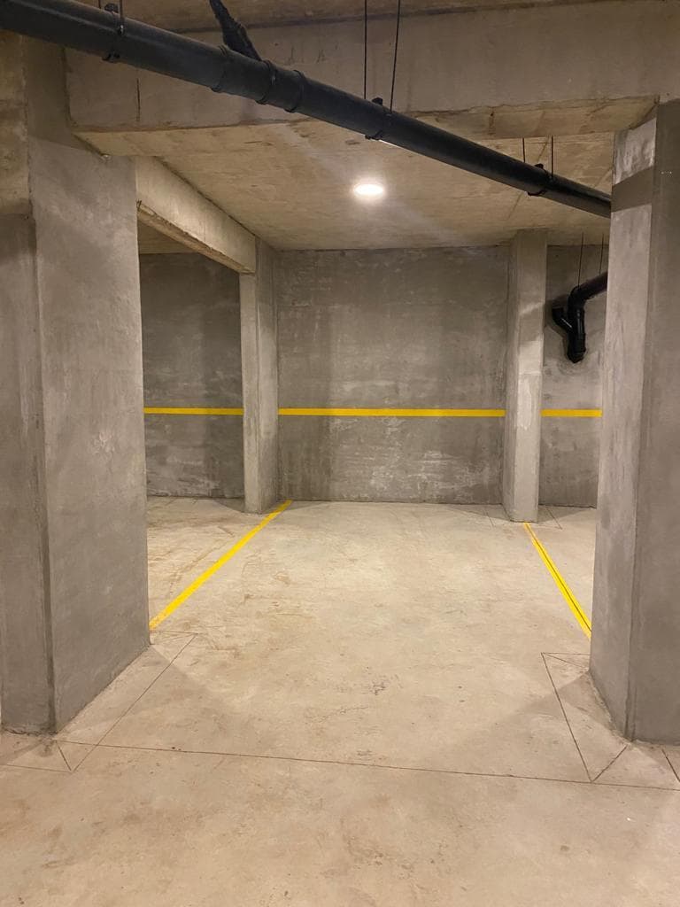 Cochera en Entre Ríos y Mendoza (Rosario Centro) Techada en subsuelo edificio Paseo Mendoza - 1
