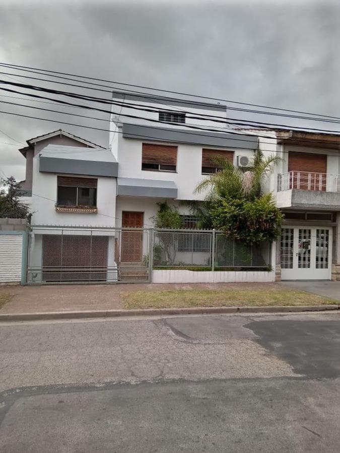 Hermosa casa 5 amb en esquina - 1