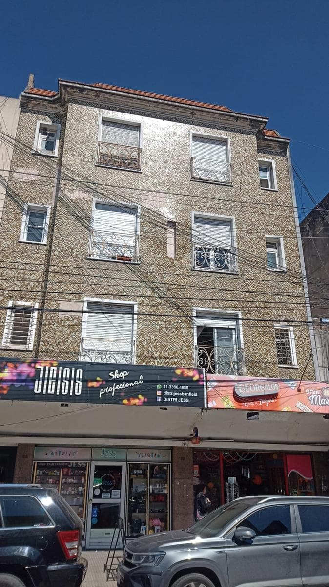 Departamento en Banfield con Jardin - Apto vivienda o profesional - - 1