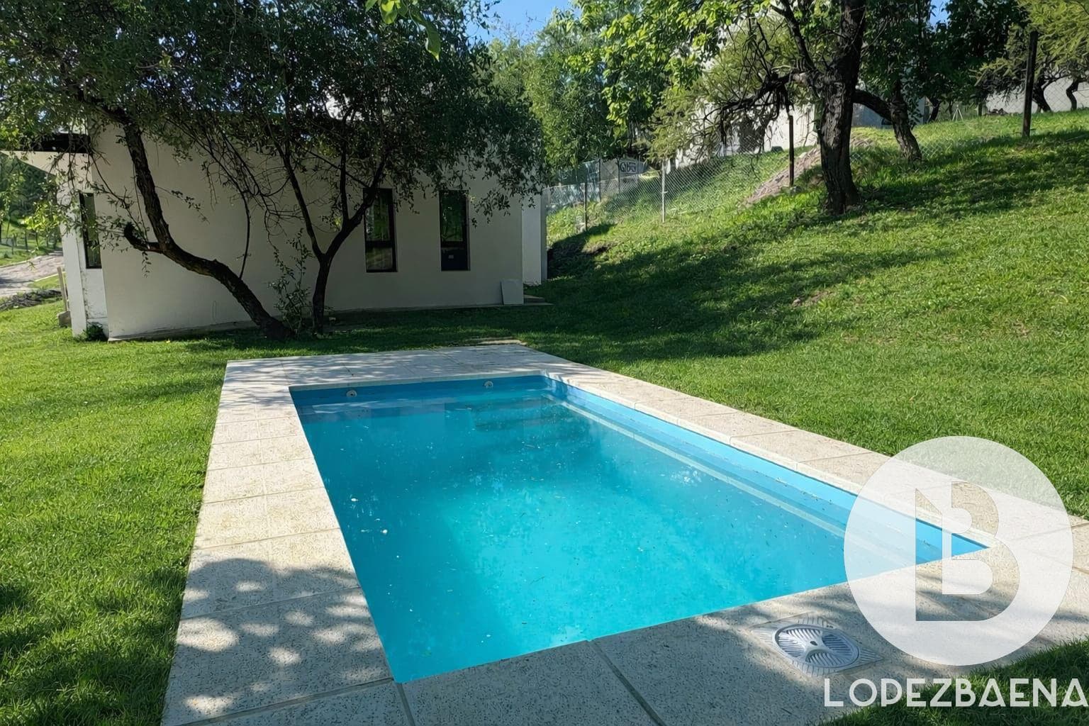 Hermosa y moderna Casa en Venta en Sierra Nueva de 2 dormitorios+escritorio - 1