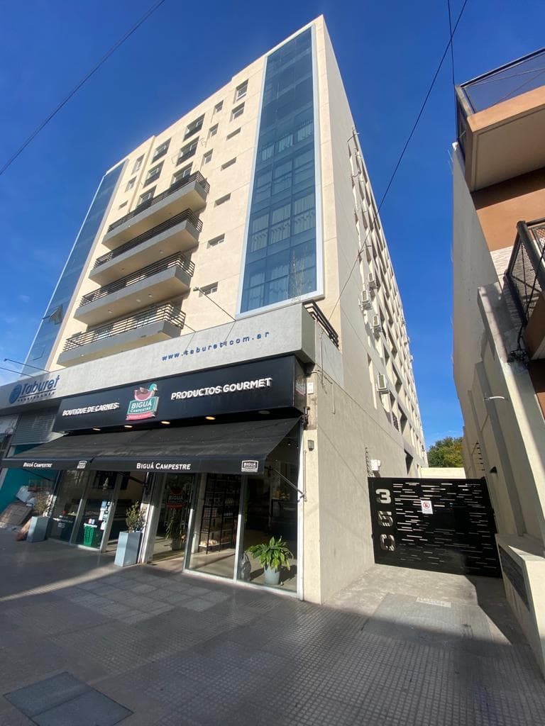 Cochera en alquiler en centro de Ituzaingo - 1