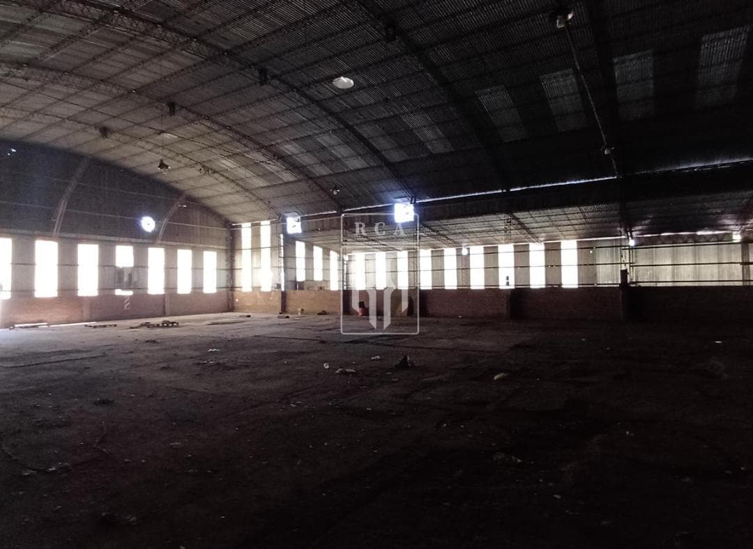 Alquiler de PREDIO con GALPON, Oficinas y Playa de maniobras sobre RUTA 7 - CENTENARIO - 1
