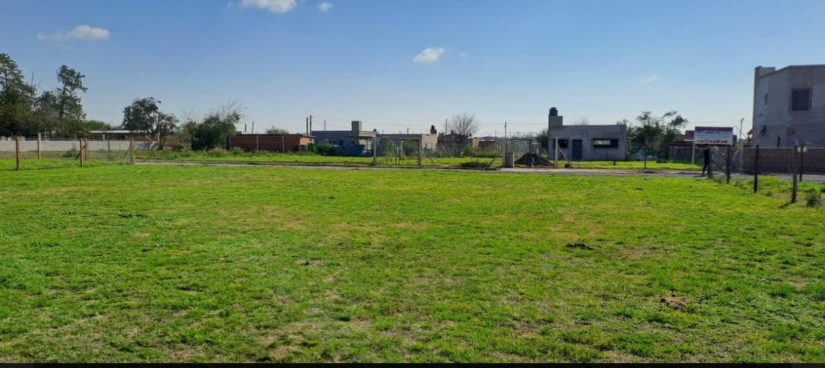 LOTE EN VENTA BARRIO OVERO 1 VILLA ROSA PILAR 306m2 - 1