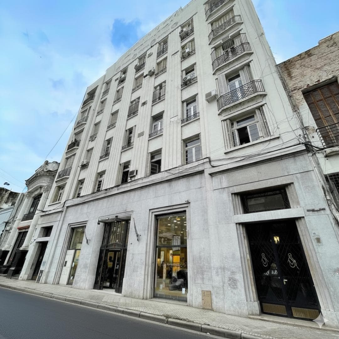 Venta Departamento 4 dormitorios - Santa Fe y Sarmiento - 1