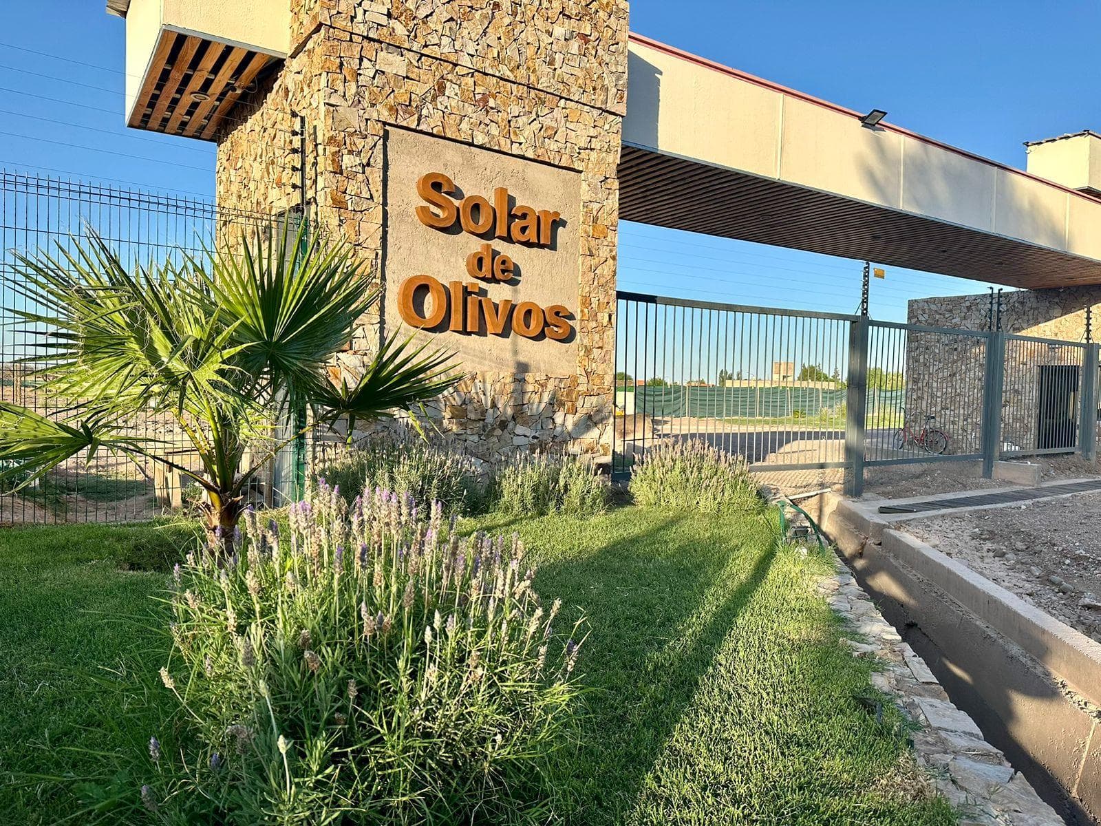 SE VENDEN TERRENOS DESDE 300 M2, BARRIO PRIVADO, MAIPU, MZA - 1