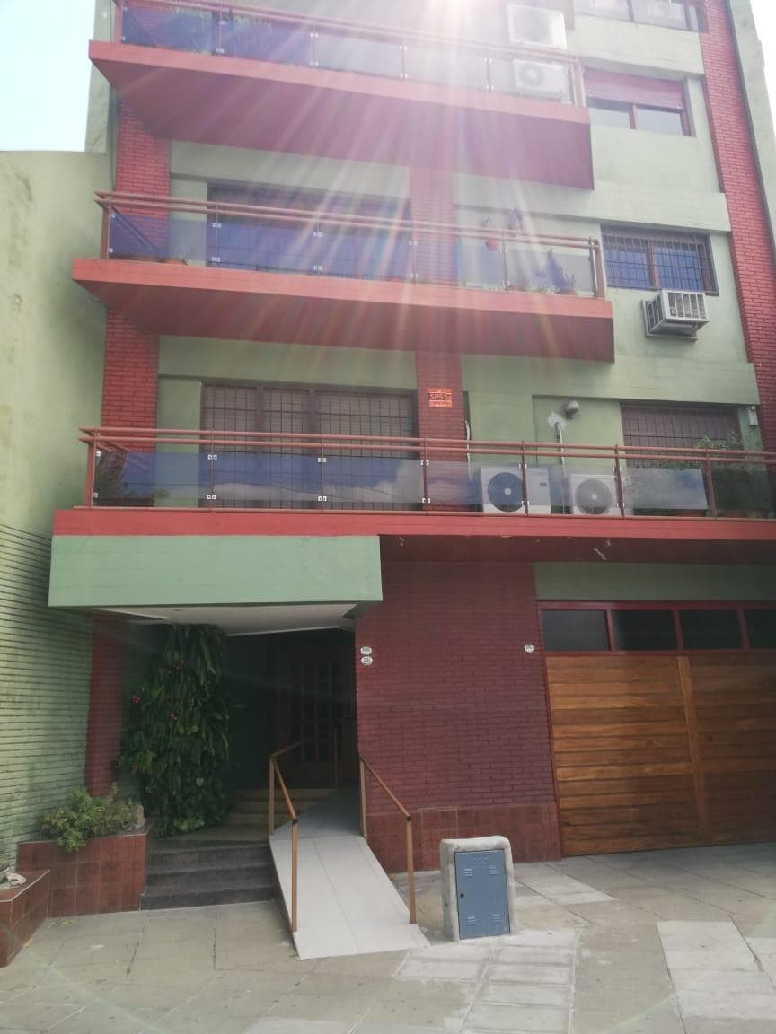 VENTA - oficina 5amb - C/ patio - 1