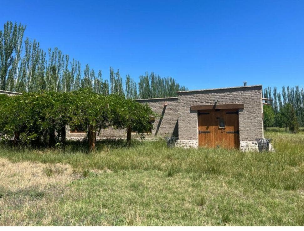 Bodega en General Roca - 1