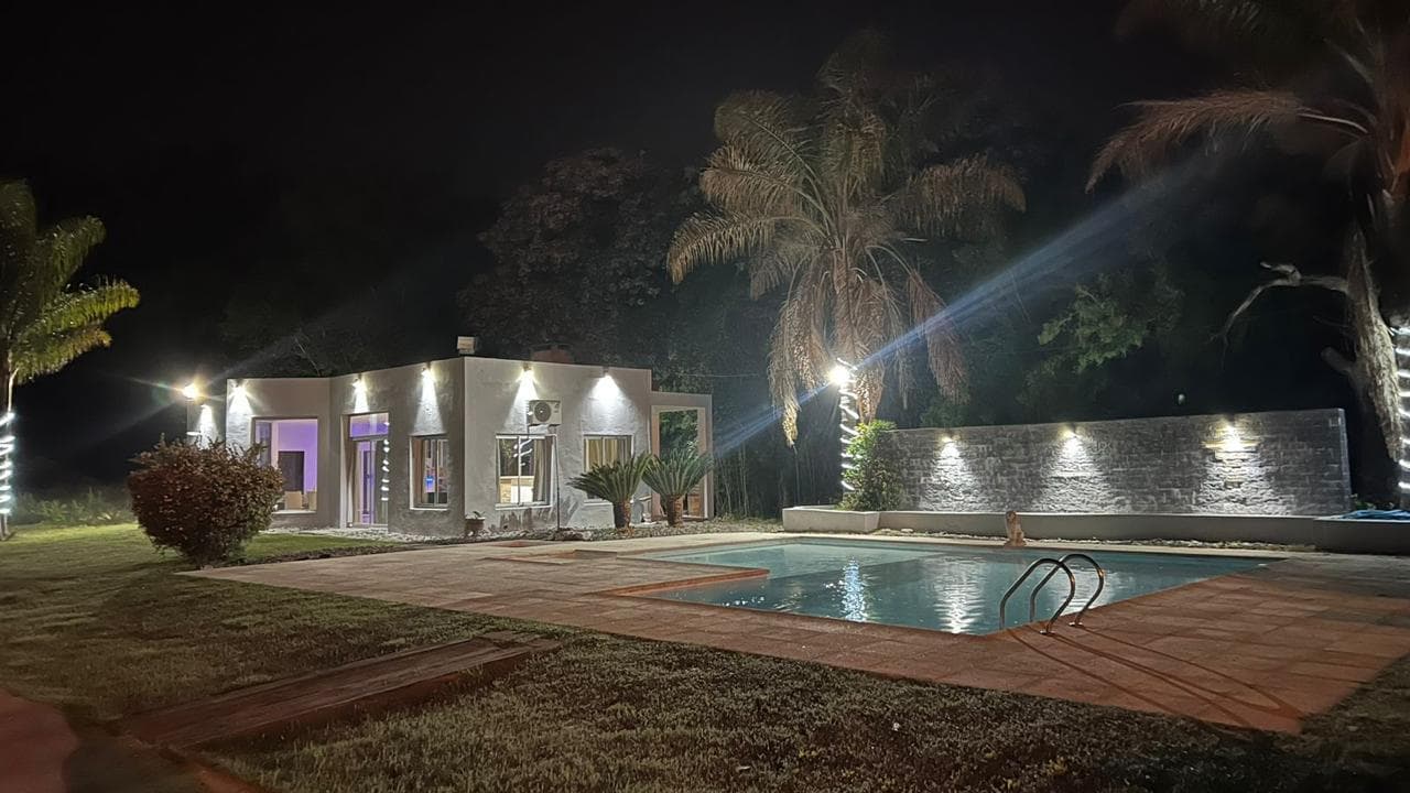 VENT DE CASA CON PILETA Y JARDIN - CAPILLA DEL SEÑOR - 1