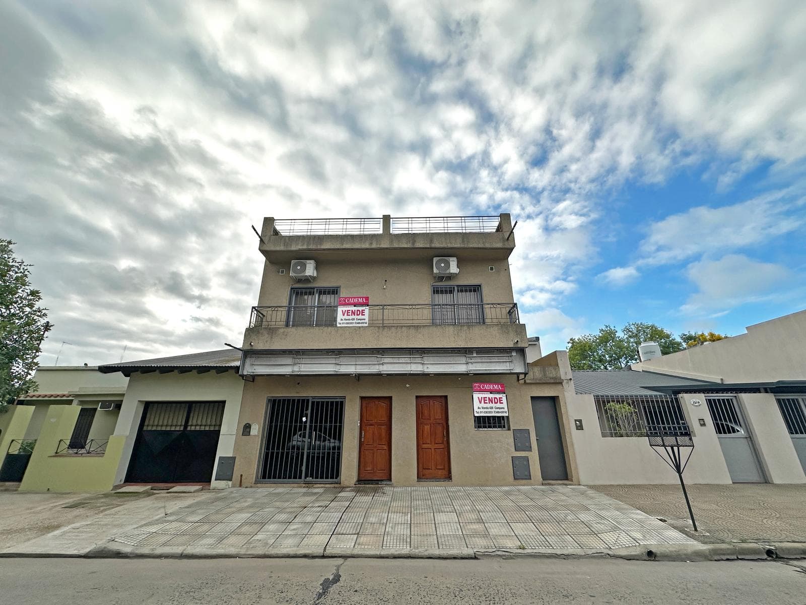 Departamento en Venta de 2 dorm. Balcón. Cochera. Zárate - 1