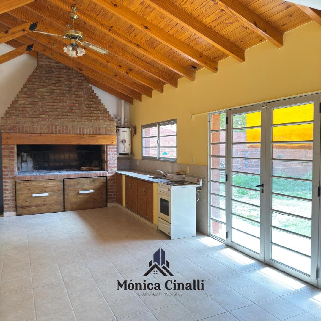 Casa en Villa Regina - 1