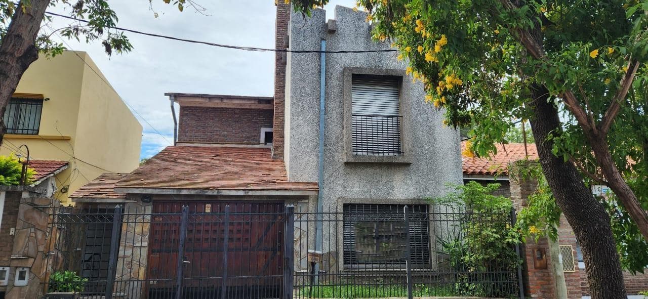 WARNES AL 1000 VENTA CASA 3 DORMITORIOS EN BARRIO ALBERDI - ROSARIO - 1