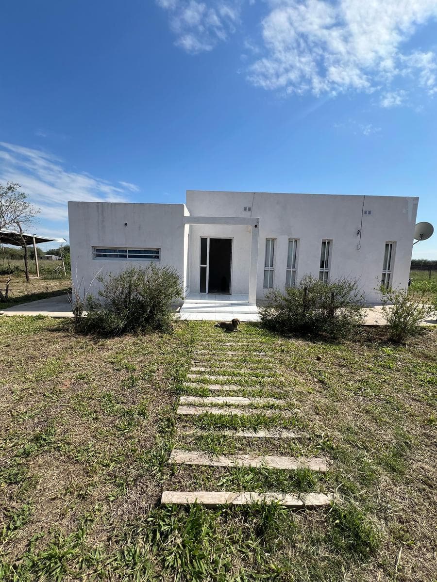 QUIMILI - 2 CASAS EN BARRIO SAN FRANCISCO CON 1,5 HA - 1