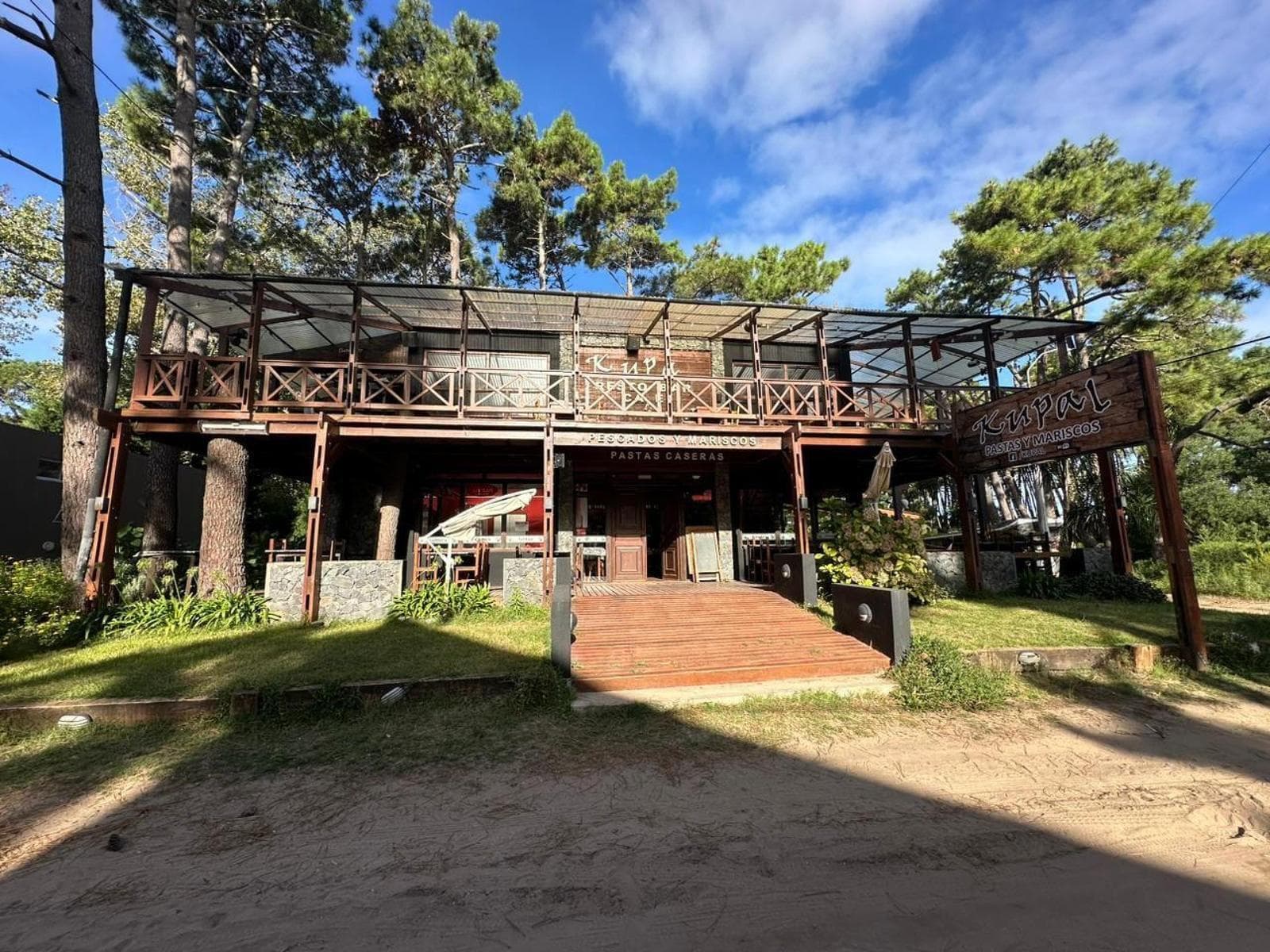 Local en venta - 5 Ambientes - Mar Azul - 1