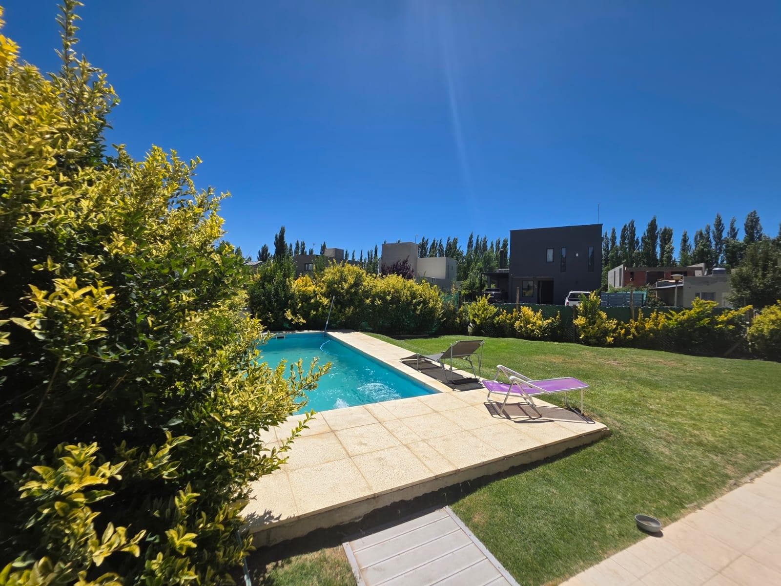 VENTA, casa 3 dormitorios con pileta, Bº Finca Villa Muluen- PLOTTIER - 1