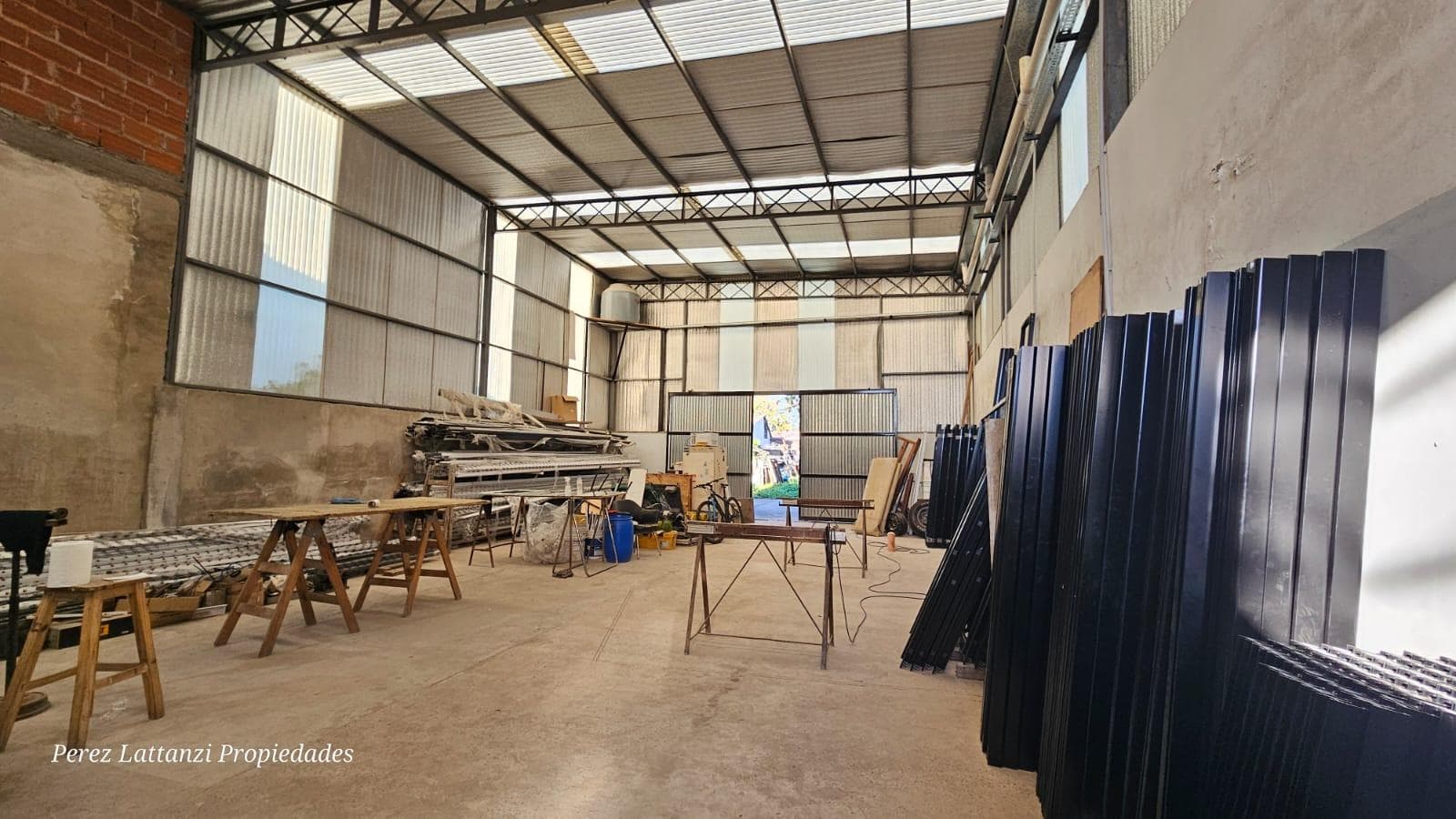Venta Galpón de 504 m2 en Hurlingham - 1